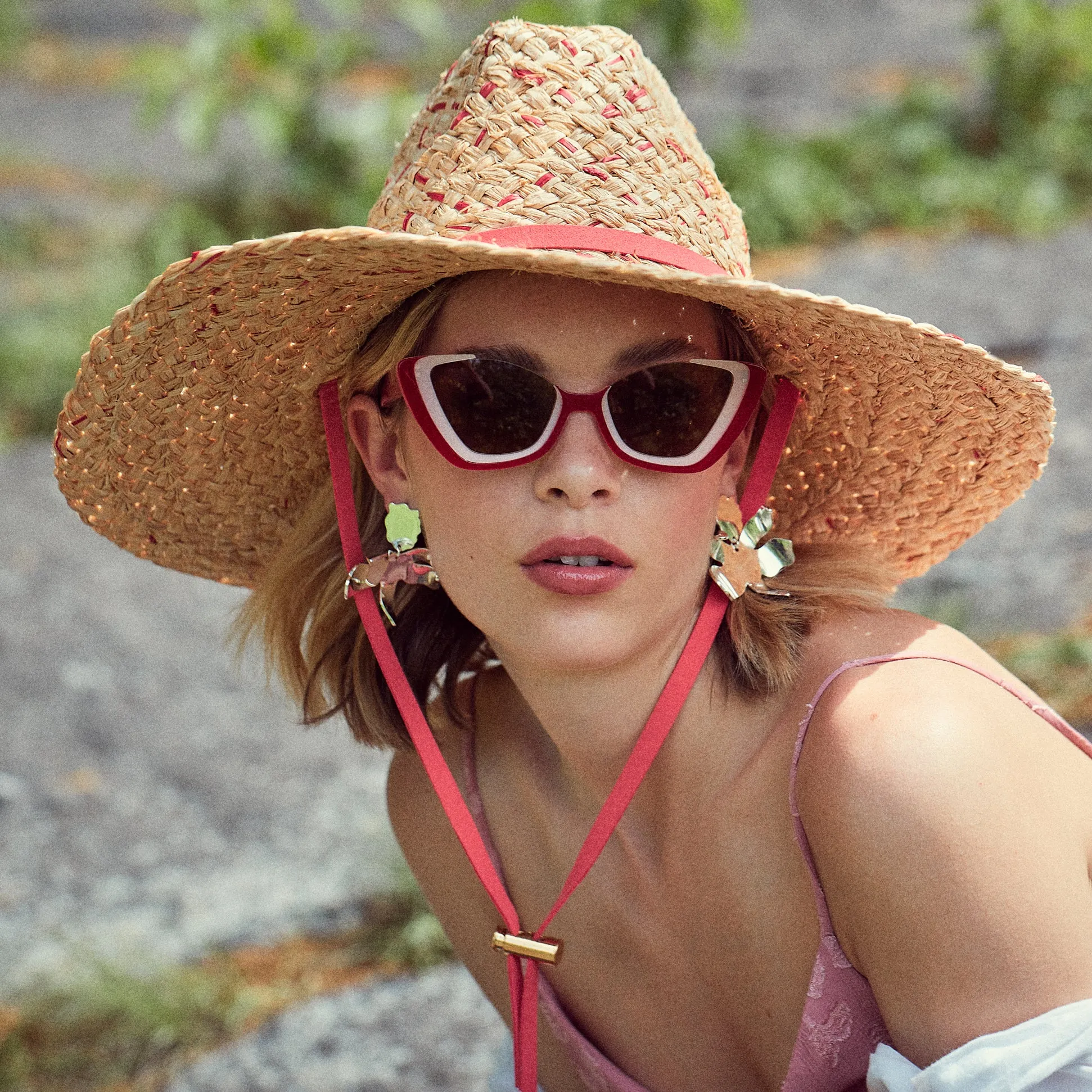 SCARLET TINA TWO-TONE STRAW HAT